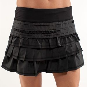 Lululemon Back On Track Skirt Black 6